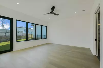 105 Via Roma Court, Horseshoe Bay, TX 78657 - Photo 17