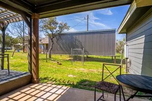 811 Sage St, Burnet, TX 78611 - Photo 17