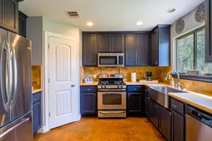 811 Sage St, Burnet, TX 78611 - Photo 7