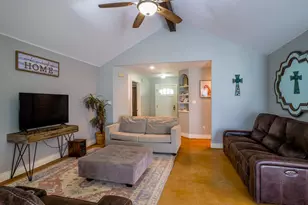 811 Sage St, Burnet, TX 78611 - Photo 5