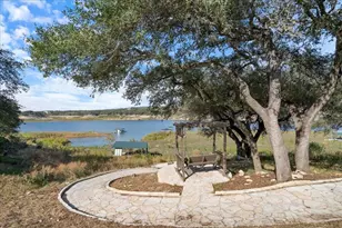24736 NE Travis Lakeside Cv Circle, Spicewood, TX 78669 - Photo 3