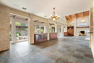 24736 NE Travis Lakeside Cv Circle, Spicewood, TX 78669 - Photo 13