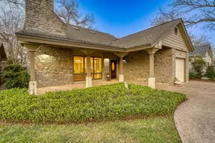 402 Meadowlakes Dr, Meadowlakes, TX 78654 - Photo 3