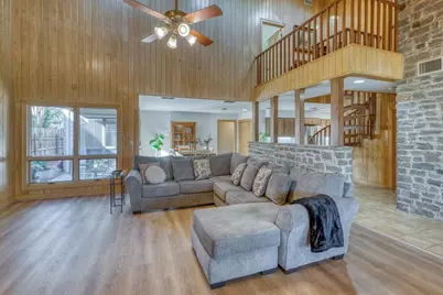 402 Meadowlakes Dr, Meadowlakes, TX 78654 - Photo 7