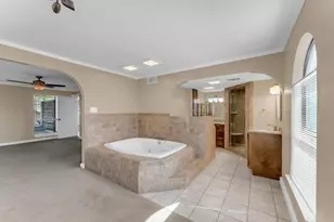 100 Semicircle, Horseshoe Bay, TX 78657 - Photo 7