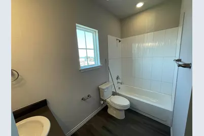 107 Peruna Street, Marble Falls, TX 78654 - Photo 17