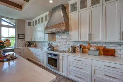 3212 Packsaddle Dr, Horseshoe Bay, TX 78657 - Photo 13