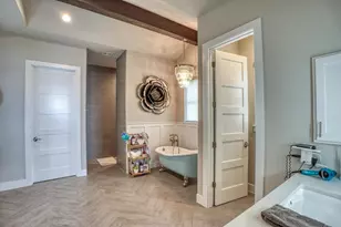 3212 Pack Saddle Dr, Horseshoe Bay, TX 78657 - Photo 7