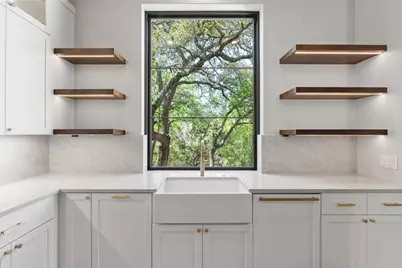 705 Trails Parkway, Horseshoe Bay, TX 78657 - Photo 9