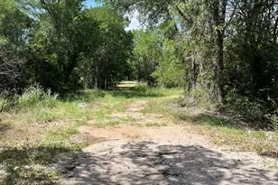 715 Silver North St, Burnet, TX 78611 - Photo 11