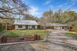 611 Thurman Cir, Kingsland, TX 78639 - Photo 1