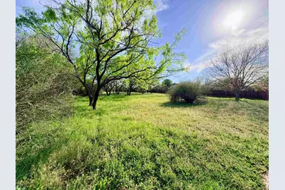 607 Lauderdale, Llano, TX 78643 - Photo 9
