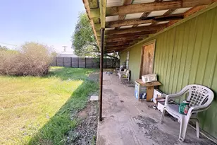 607 Lauderdale, Llano, TX 78643 - Photo 1