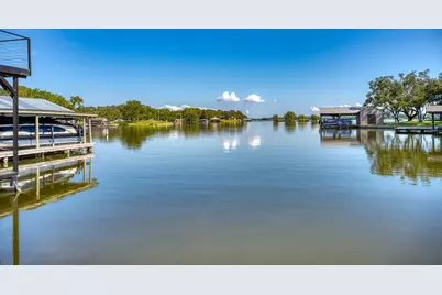 406 Lakeview Dr, Horseshoe Bay, TX 78657 - Photo 1