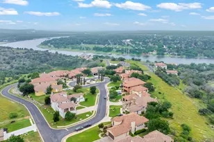 409 Cielo Cir, Marble Falls, TX 78654 - Photo 33