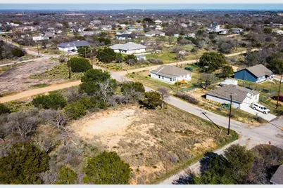 604 S Forest Drive, Granite Shoals, TX 78654 - Photo 3