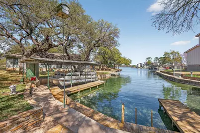 102 Cove Ln, Sunrise Beach, TX 78643 - Photo 1