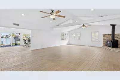 102 Cove Ln, Sunrise Beach, TX 78643 - Photo 9
