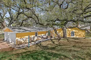 102 Cove Ln, Sunrise Beach, TX 78643 - Photo 1