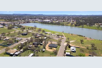 408 W Tarrant St, Llano, TX 78643 - Photo 7