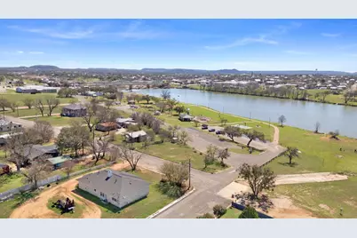 408 W Tarrant St, Llano, TX 78643 - Photo 5