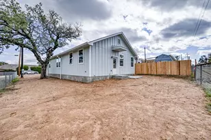 1915 Willow St, Kingsland, TX 78639 - Photo 23