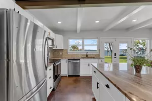 515 E Island Dr, Bluffton, TX 78607 - Photo 21