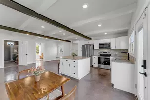 515 E Island Dr, Bluffton, TX 78607 - Photo 19