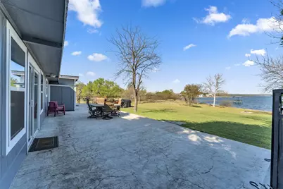 515 E Island Drive, Bluffton, TX 78607 - Photo 25