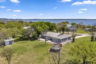 515 E Island Dr, Bluffton, TX 78607 - Photo 35