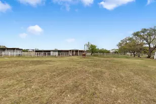 639 E Hwy 71, Llano, TX 78643 - Photo 33