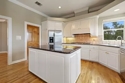 4921 Creek Meadow Cove, Spicewood, TX 78669 - Photo 19