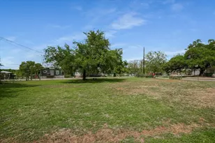 874 Pine Ln, Cottonwood Shores, TX 78657 - Photo 25