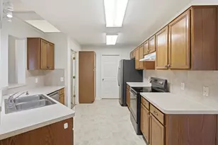 203 Crestview Dr, Johnson City, TX 78636 - Photo 13