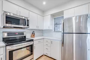 101 Island Dr, Horseshoe Bay, TX 78657 - Photo 3