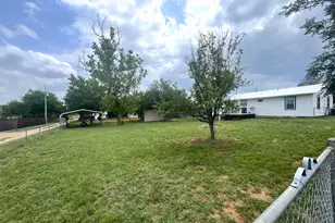 1101 E College, Llano, TX 78643 - Photo 21