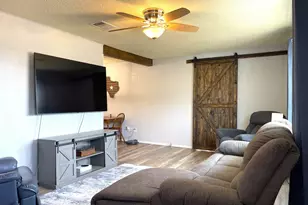 1101 E College, Llano, TX 78643 - Photo 5