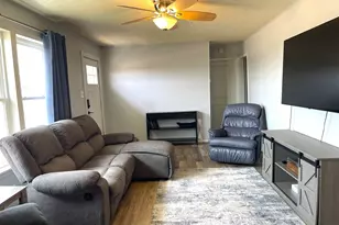 1101 E College, Llano, TX 78643 - Photo 3