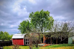 804 W College, Llano, TX 78643 - Photo 3