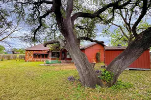 1209 Oatman St, Llano, TX 78643 - Photo 11