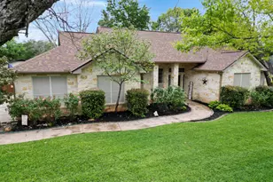 267 Meadowlakes Dr, Meadowlakes, TX 78654 - Photo 1