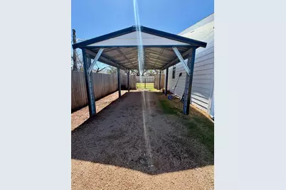 404 W Haynie Street, Llano, TX 78643 - Photo 17