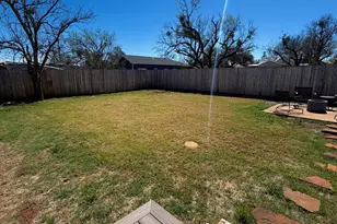 404 W Haynie St, Llano, TX 78643 - Photo 15