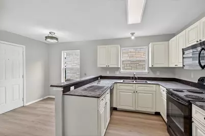 1502 N Claremont Circle, Marble Falls, TX 78654 - Photo 13