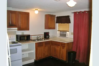 207 E Elm Street, Burnet, TX 78611 - Photo 7