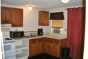 207 E Elm St, Burnet, TX 78611 - Photo 7