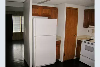 207 E Elm Street, Burnet, TX 78611 - Photo 5