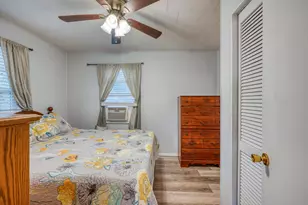 204 W Lakeshore Dr, Llano, TX 78643 - Photo 21