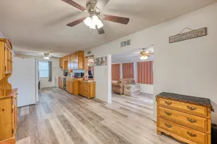 204 W Lakeshore Dr, Llano, TX 78643 - Photo 11