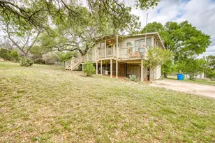 204 W Lakeshore Dr, Llano, TX 78643 - Photo 1